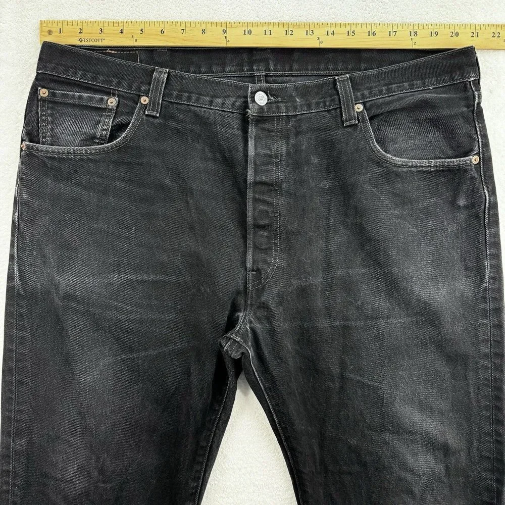 Levis 501 Jeans VTG‎ Men 42x32 Black Straight Button Fly Denim